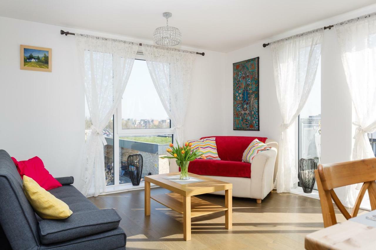 Contemporary Trumpington Apartment With Self Check-In ,Free On-Site Parking, Terrace, Super Fast Wifi & 5 Mins Drive To Papworth & Addenbrookes Hospitals Cambridge  Exterior foto
